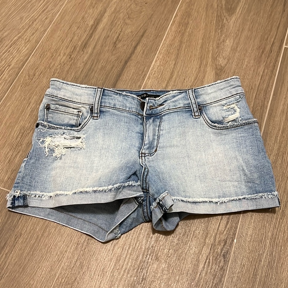STS Blue High Rise Jean Short with Fray Roll Hem Size 26